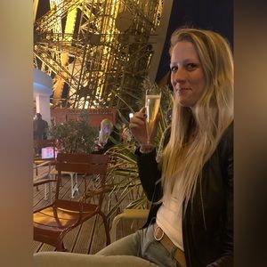 Meet your Posher, Kara
